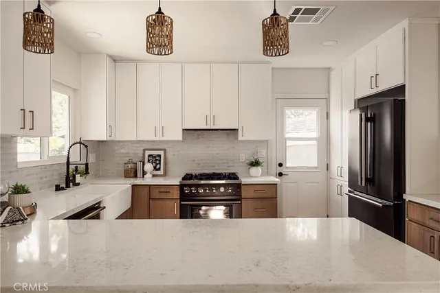 $1,375,000 | 6245 Mayfield Avenue, La Crescenta, CA 91214