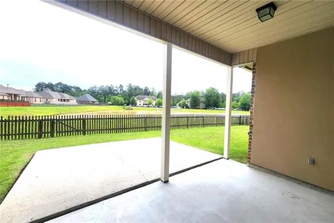 $465,000 | 708 Rue Bourdeaux, Covington, LA 70433