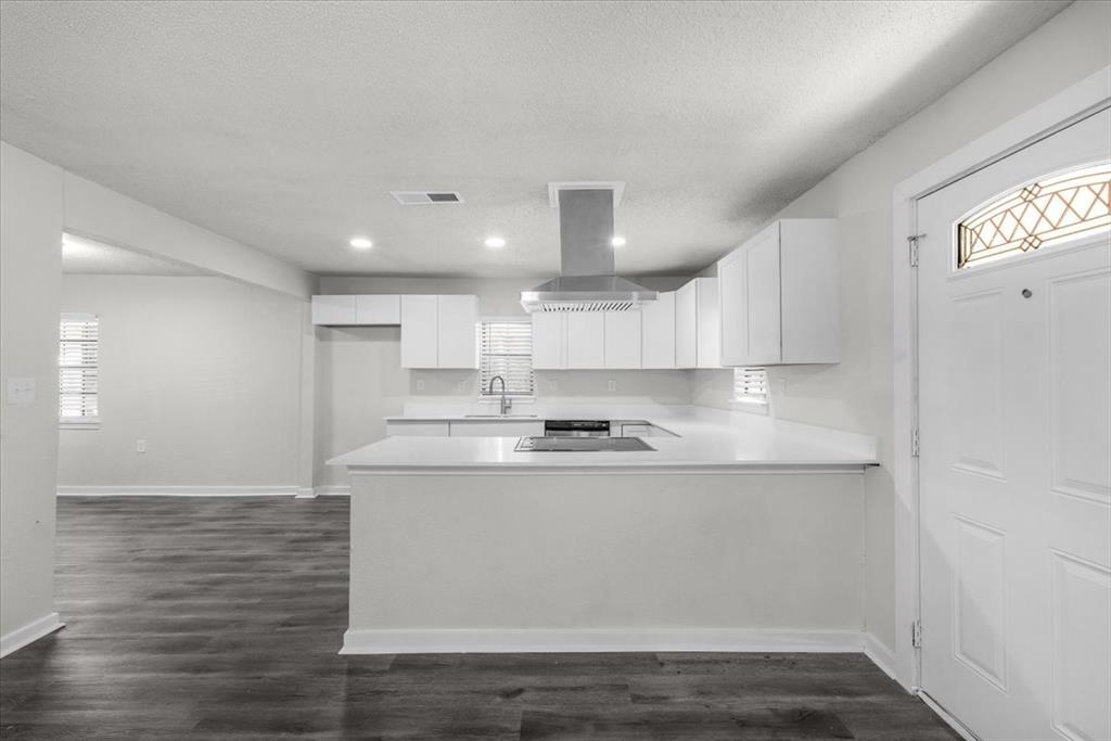 643 East Columbia Drive Azle, TX 76020 - Photo 5 of 34