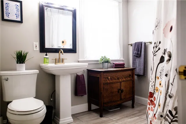 $529,000 | 7 Squantum Street, Cranston, RI 02920