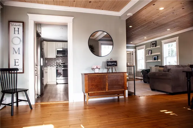 $529,000 | 7 Squantum Street, Cranston, RI 02920