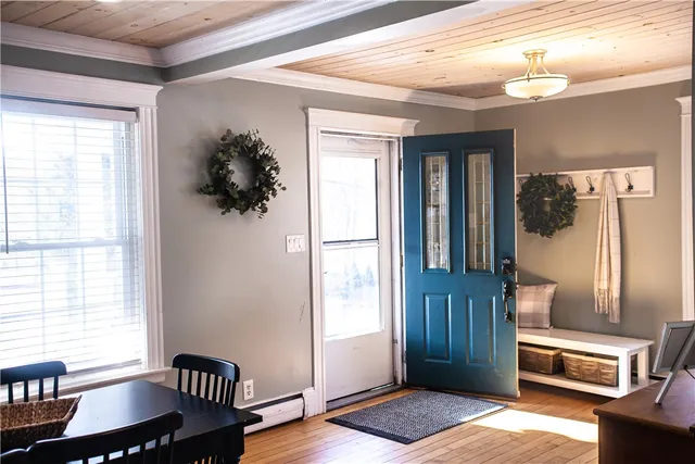 $529,000 | 7 Squantum Street, Cranston, RI 02920