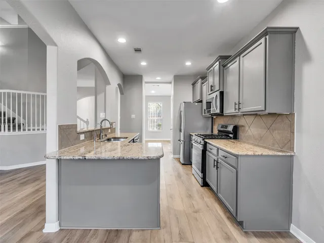 $2,750 | 948 Ponte Serra Drive, League City, TX 77573