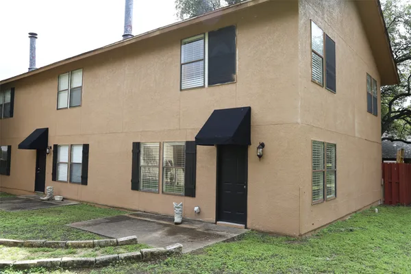 a view of outdoor space yard and front view of a house