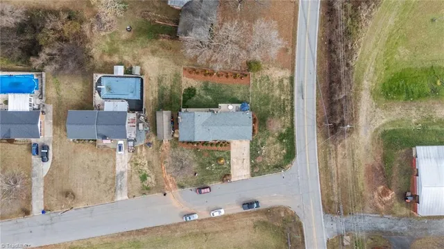 $397,000 | 100 Monroe Drive, Lexington, NC 27295