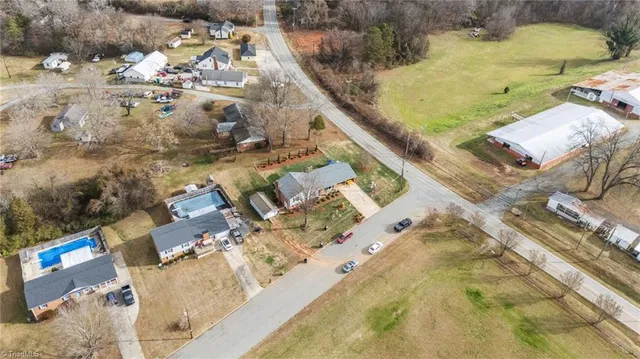 $397,000 | 100 Monroe Drive, Lexington, NC 27295