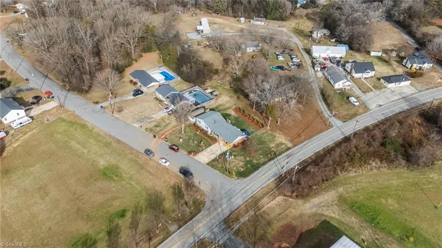 $397,000 | 100 Monroe Drive, Lexington, NC 27295