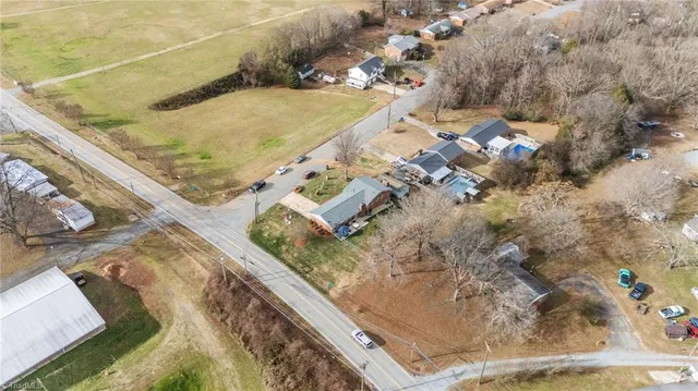 $397,000 | 100 Monroe Drive, Lexington, NC 27295