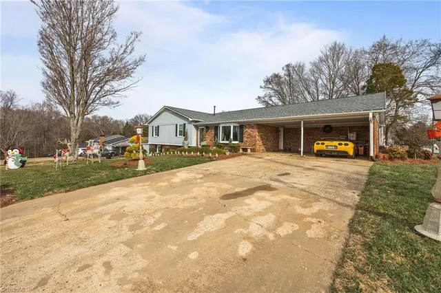 $397,000 | 100 Monroe Drive, Lexington, NC 27295