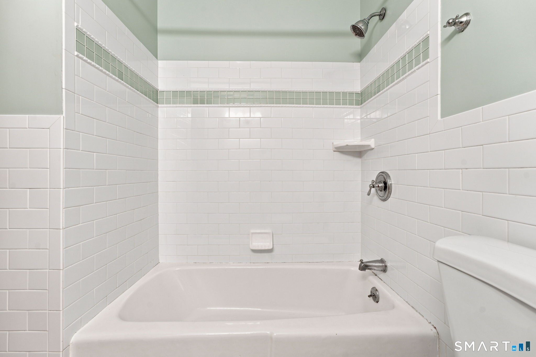 448 Mixville Road Cheshire, CT 06410 - Photo 21 of 32 a bathroom with a bathtub