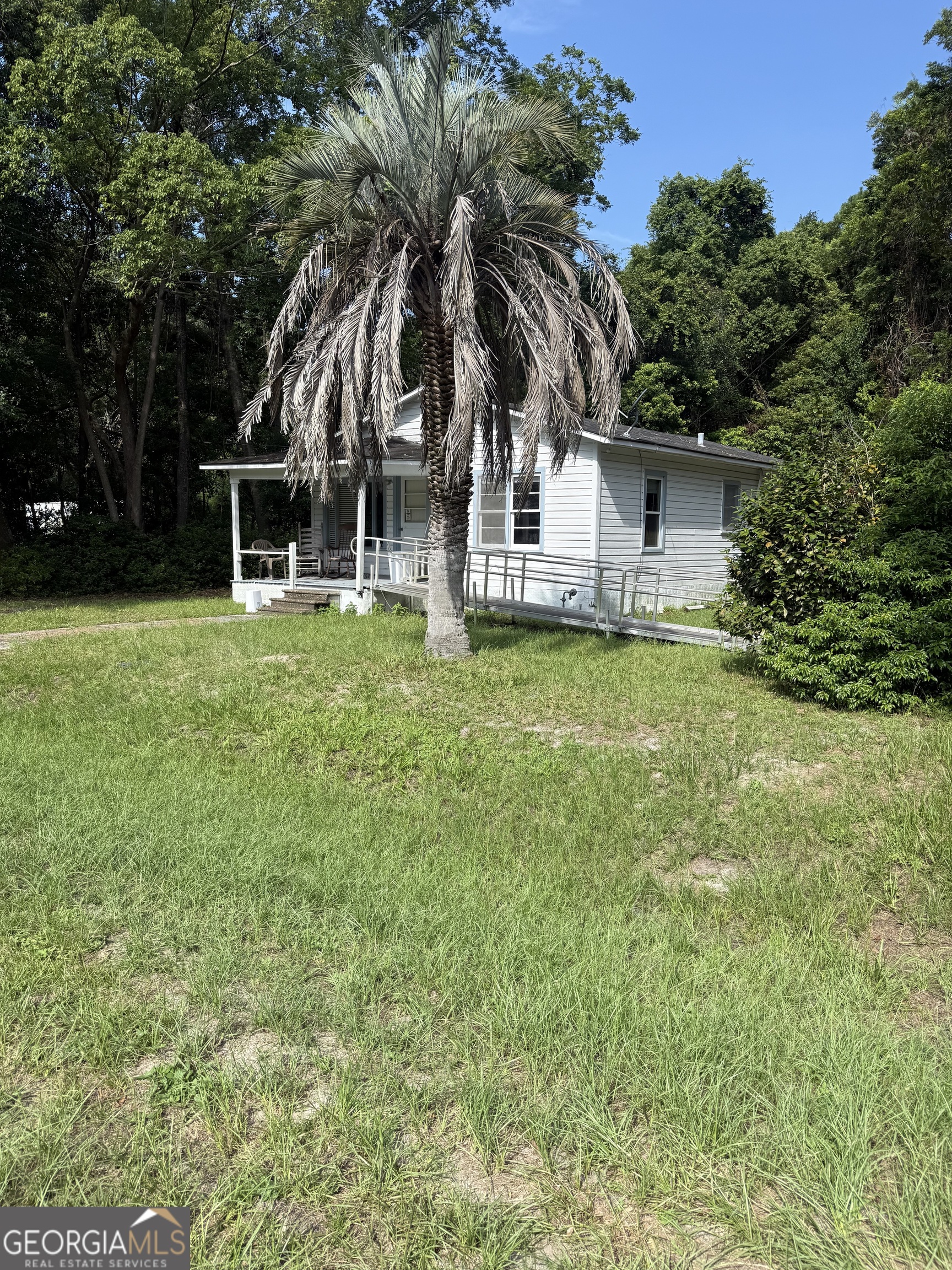 863 Colquitt Street Waycross, GA 31503 - Photo 3 of 12