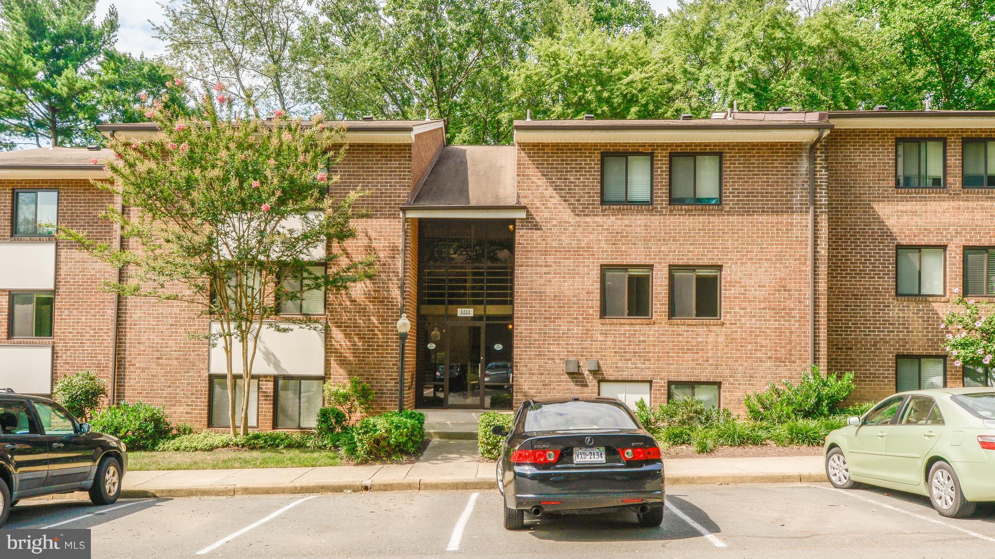 1414 Northgate Square, Unit 12B Reston, VA 20190 - Photo 24 of 30 Exterior Front