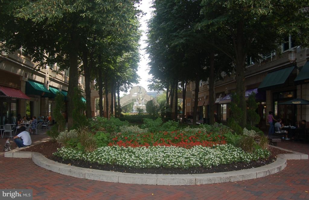 1414 Northgate Square, Unit 12B Reston, VA 20190 - Photo 27 of 30 Reston Town Center