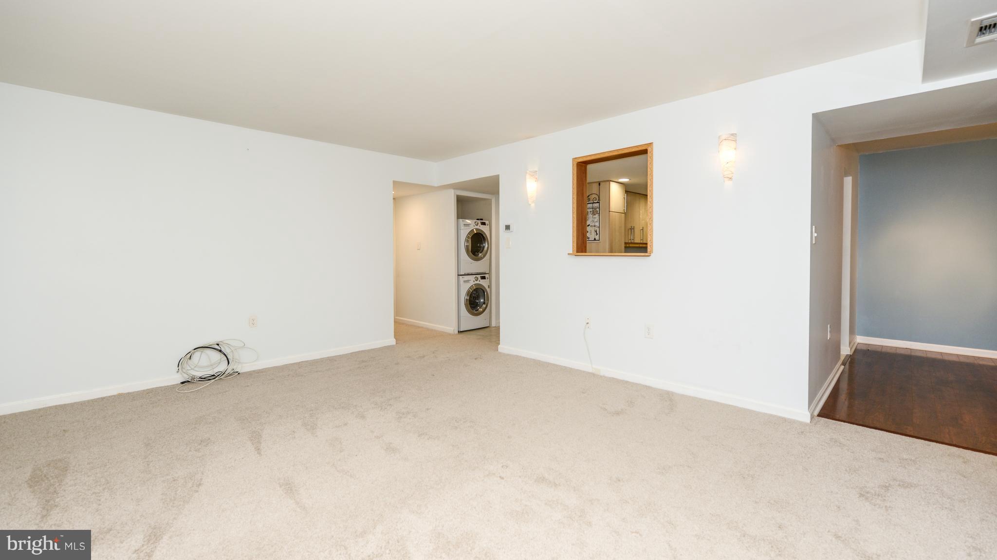 1414 Northgate Square, Unit 12B Reston, VA 20190 - Photo 10 of 30 Living Room
