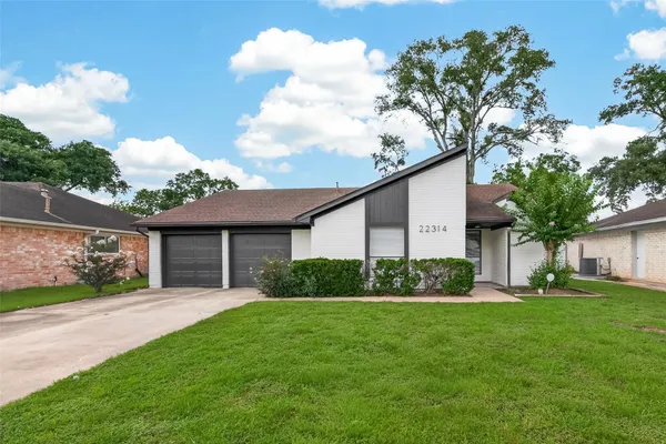 $2,300 | 22314 North Fork Drive, Katy, TX 77450