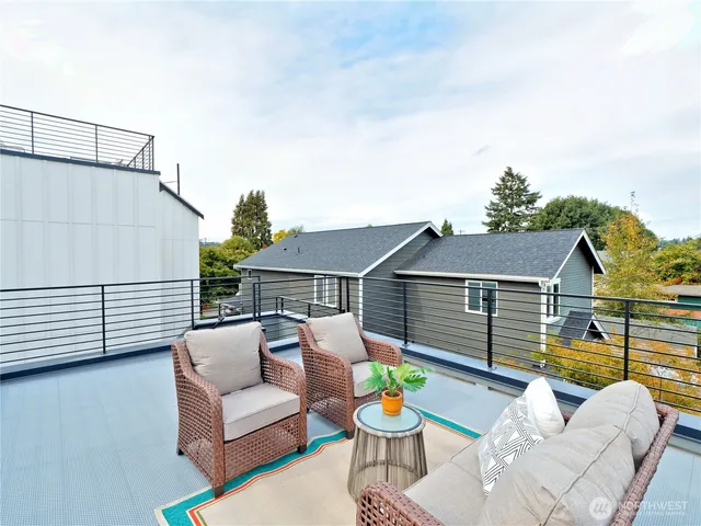 $619,950 | 6918 Flora Avenue South, Seattle, WA 98108