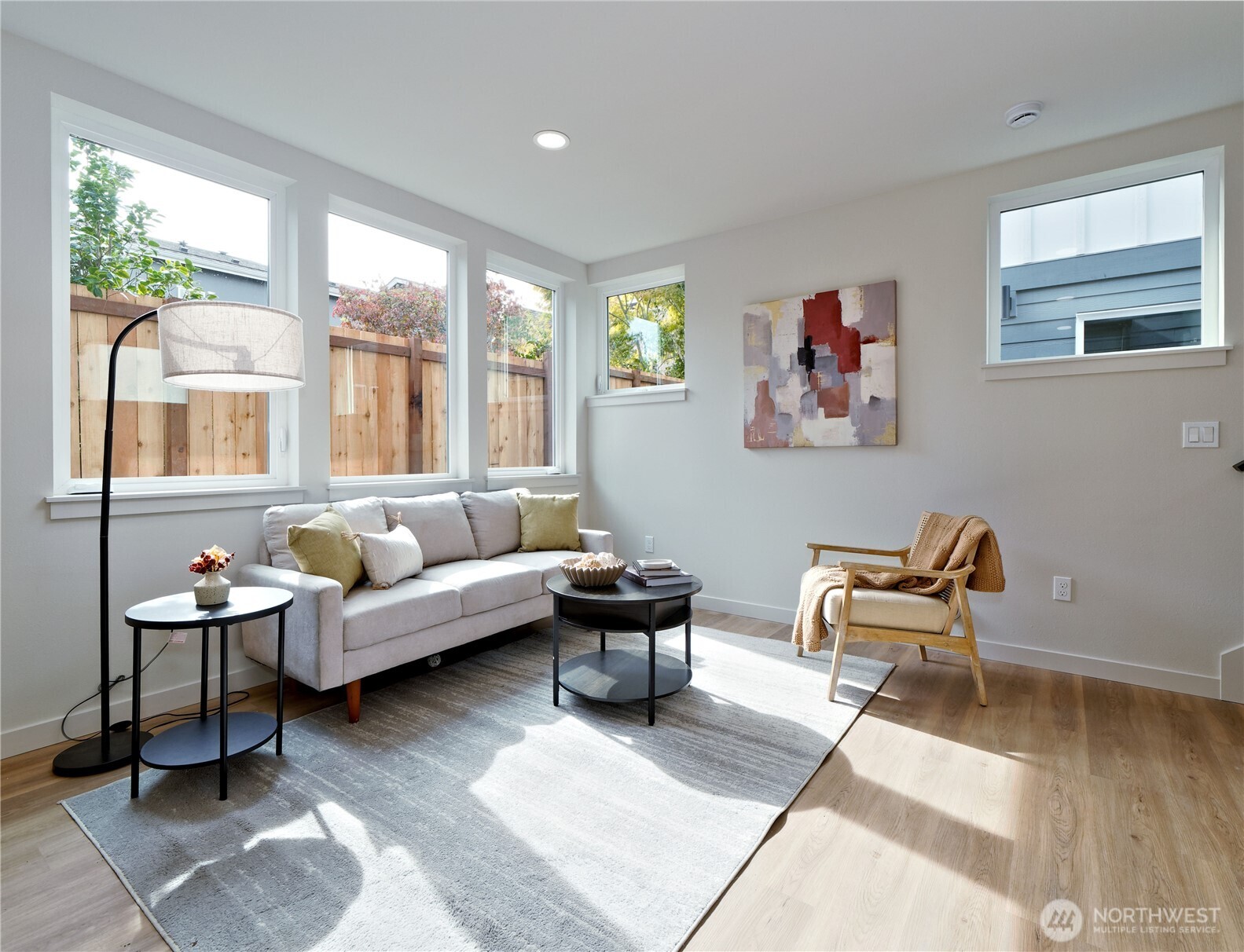 6918 Flora Avenue South Seattle, WA 98108 - Photo 2 of 20