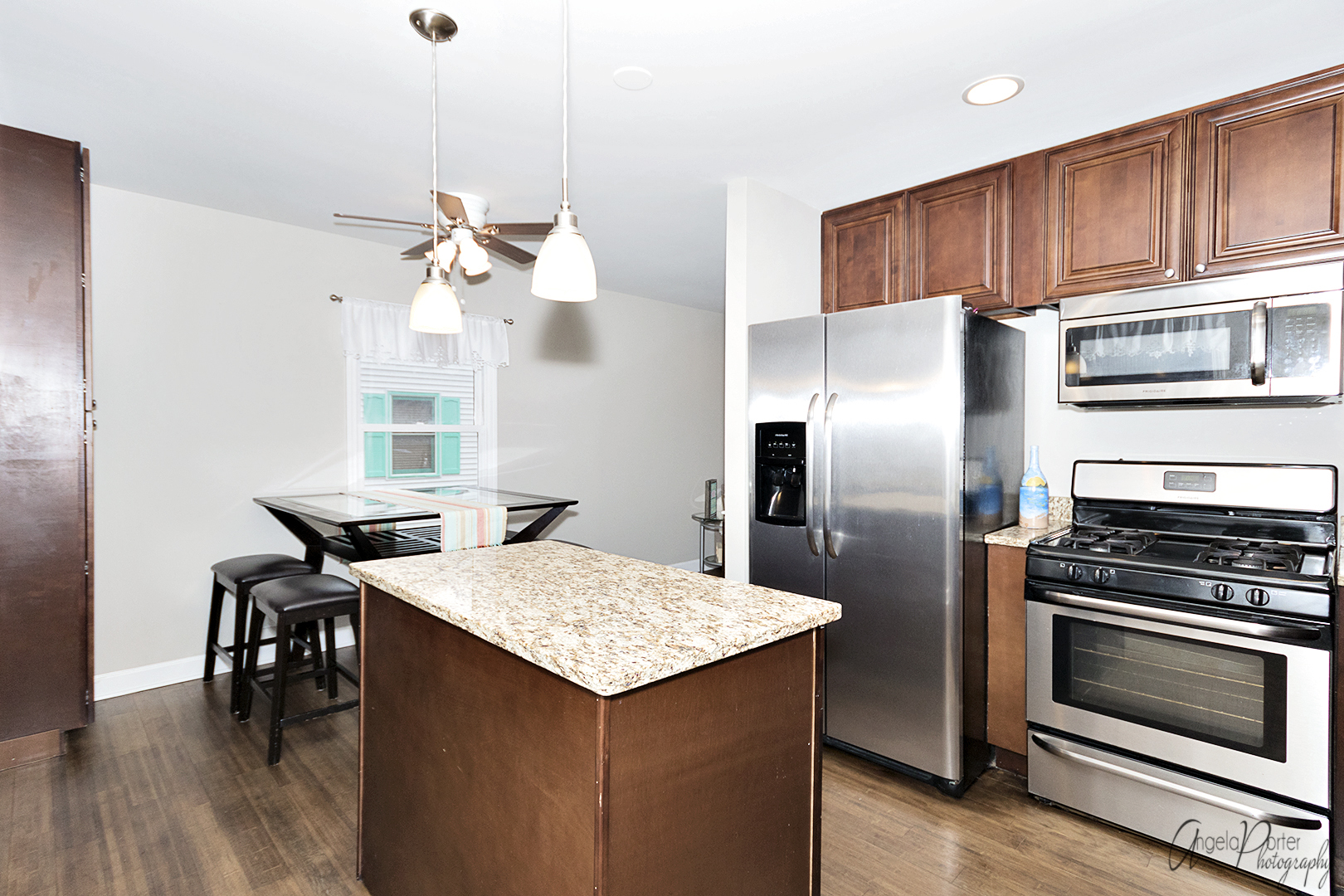 184 Glendale Road Buffalo Grove, IL 60089 - Photo 11 of 33 Gallery Image 11