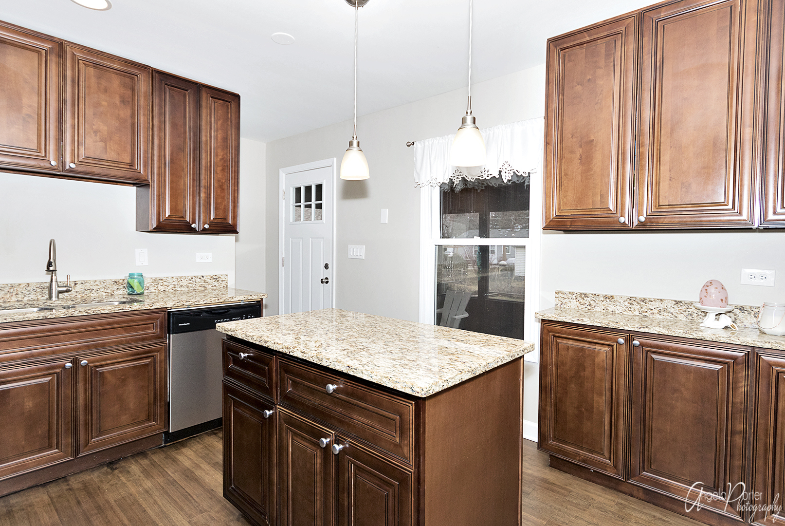 184 Glendale Road Buffalo Grove, IL 60089 - Photo 14 of 33 Gallery Image 14