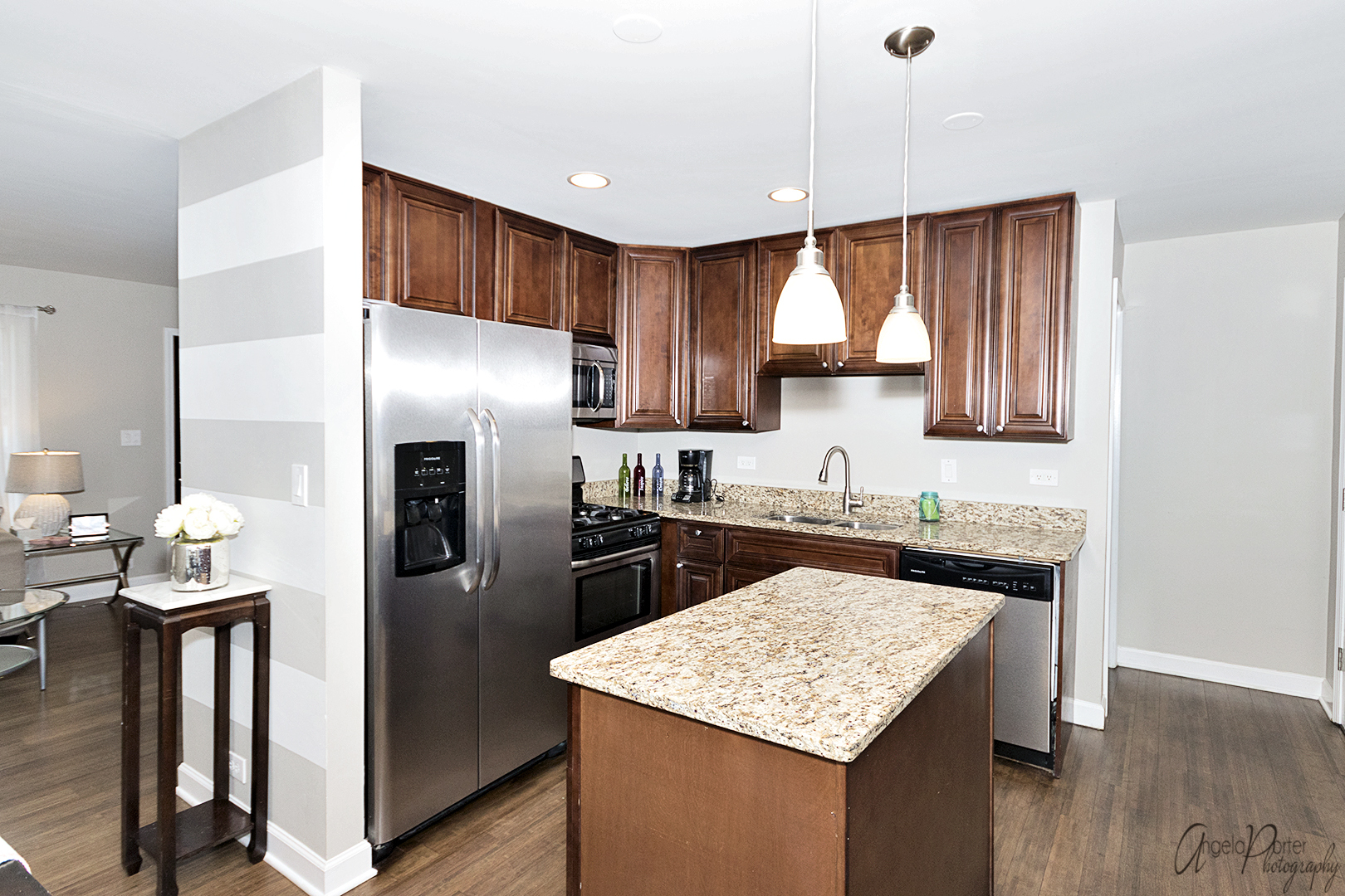 184 Glendale Road Buffalo Grove, IL 60089 - Photo 10 of 33 Gallery Image 10