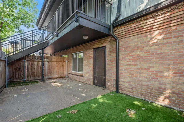 a view of outdoor space