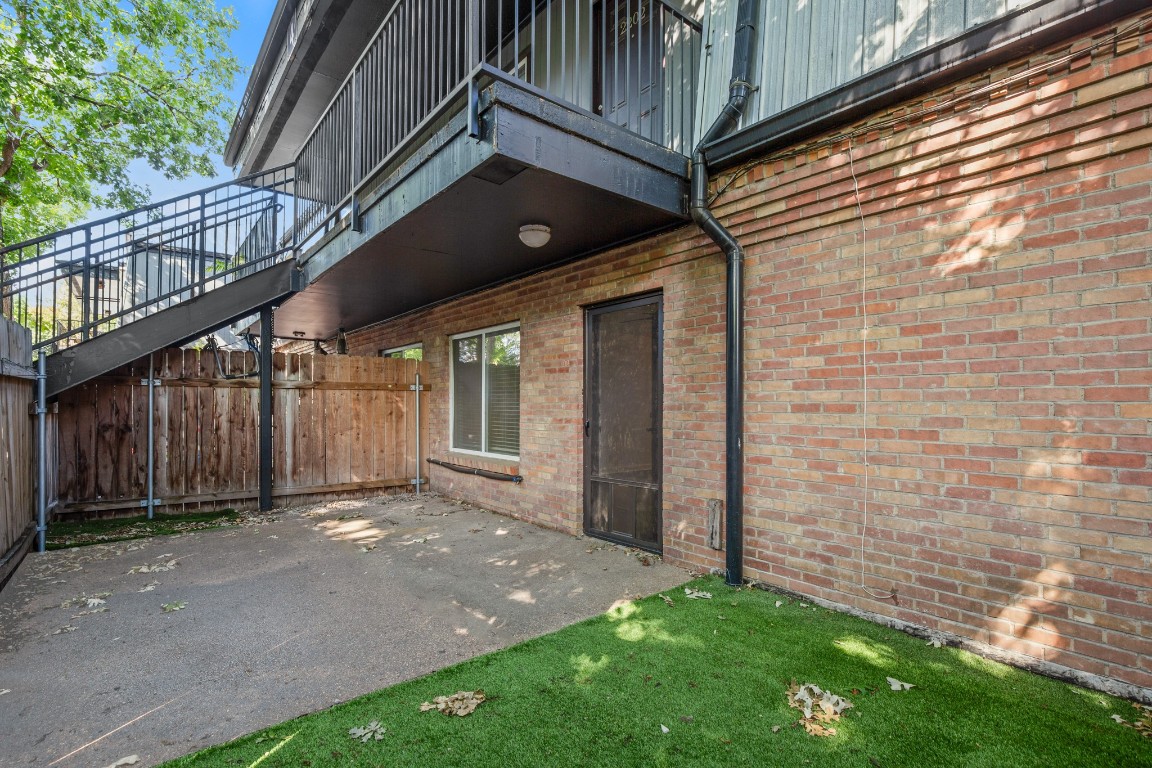 2020 South Congress Avenue, Unit 2102 Austin, TX 78704 - Photo 20 of 22 a view of an entrance of the house