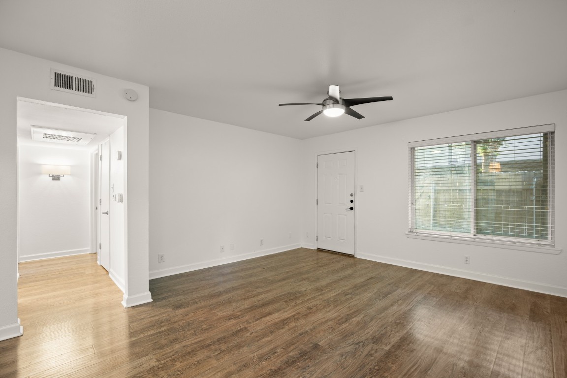 2020 South Congress Avenue, Unit 2102 Austin, TX 78704 - Photo 6 of 22 a view of an empty room with a window