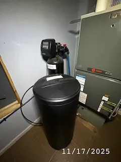 a view of utility room