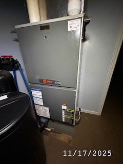 410 South Ralph Street Watseka, IL 60970 - Photo 17 of 18 a view of utility room