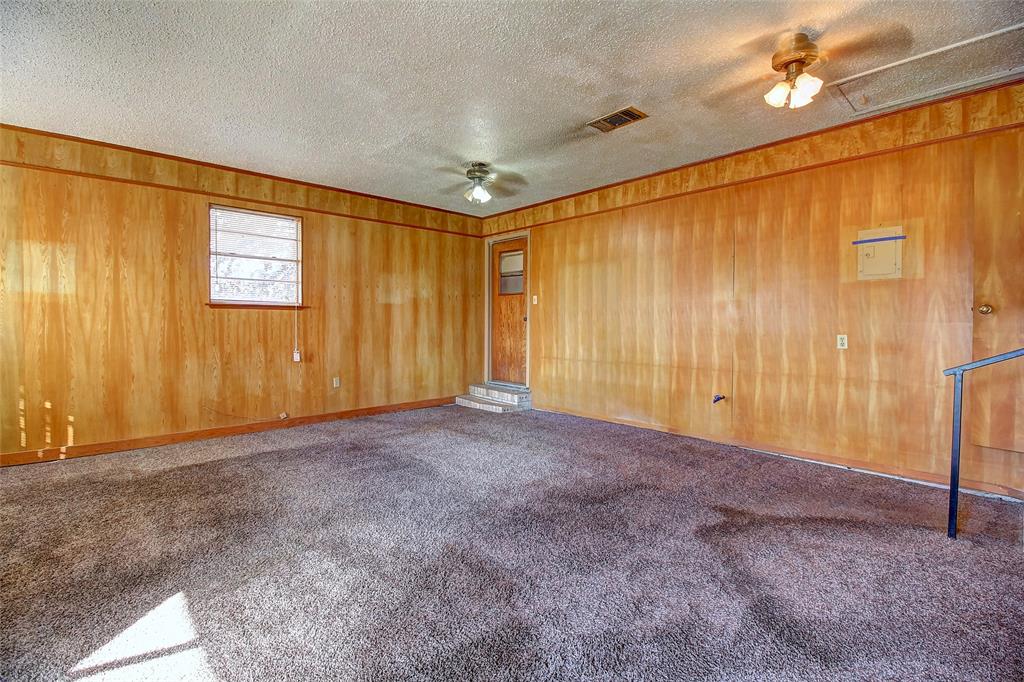 512 North Sherley Road Anna, TX 75409 - Photo 4 of 20 a view of an empty room