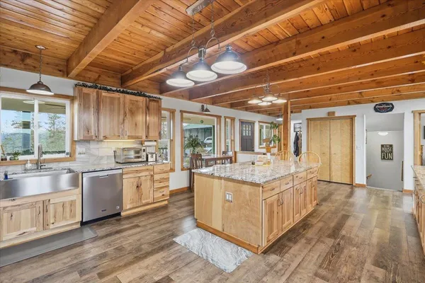 $775,000 | 41031 Pineridge Drive East, Unit E, Davenport, WA 99122