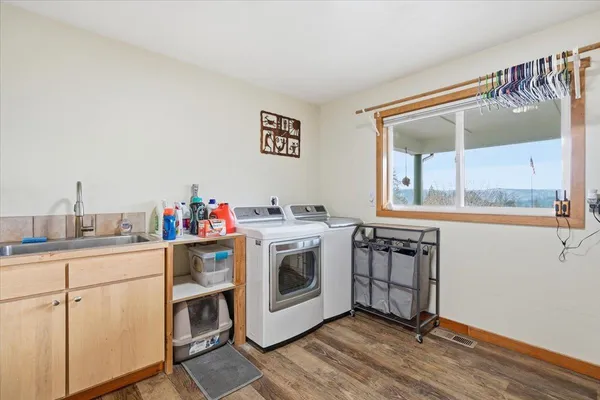 $775,000 | 41031 Pineridge Drive East, Unit E, Davenport, WA 99122