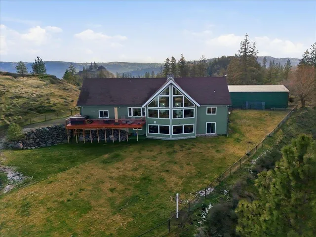$1,100,000 | Undisclosed Address, Davenport, WA 99122