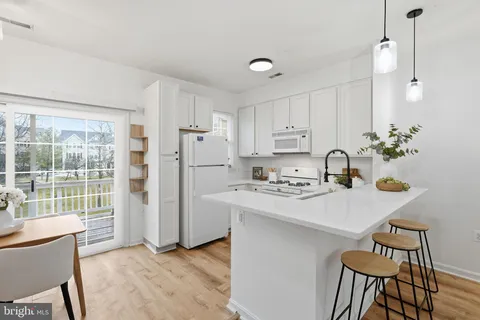 $459,000 | 22987 Fontwell Square, Sterling, VA 20166