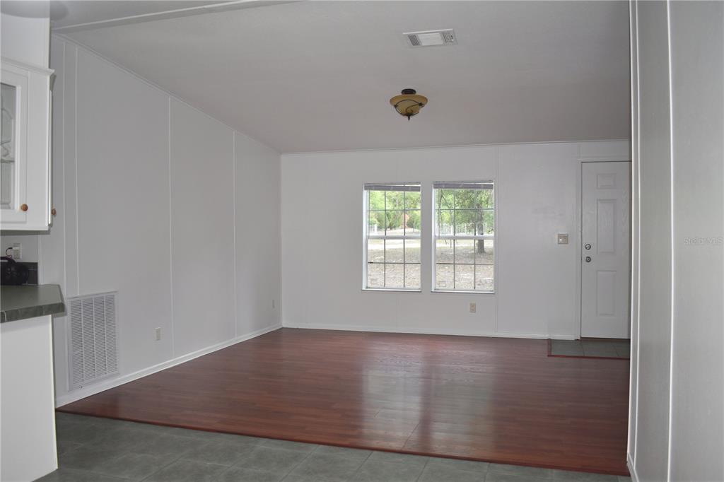 8231 Northeast 111th Street Bronson, FL 32621 - Photo 3 of 19