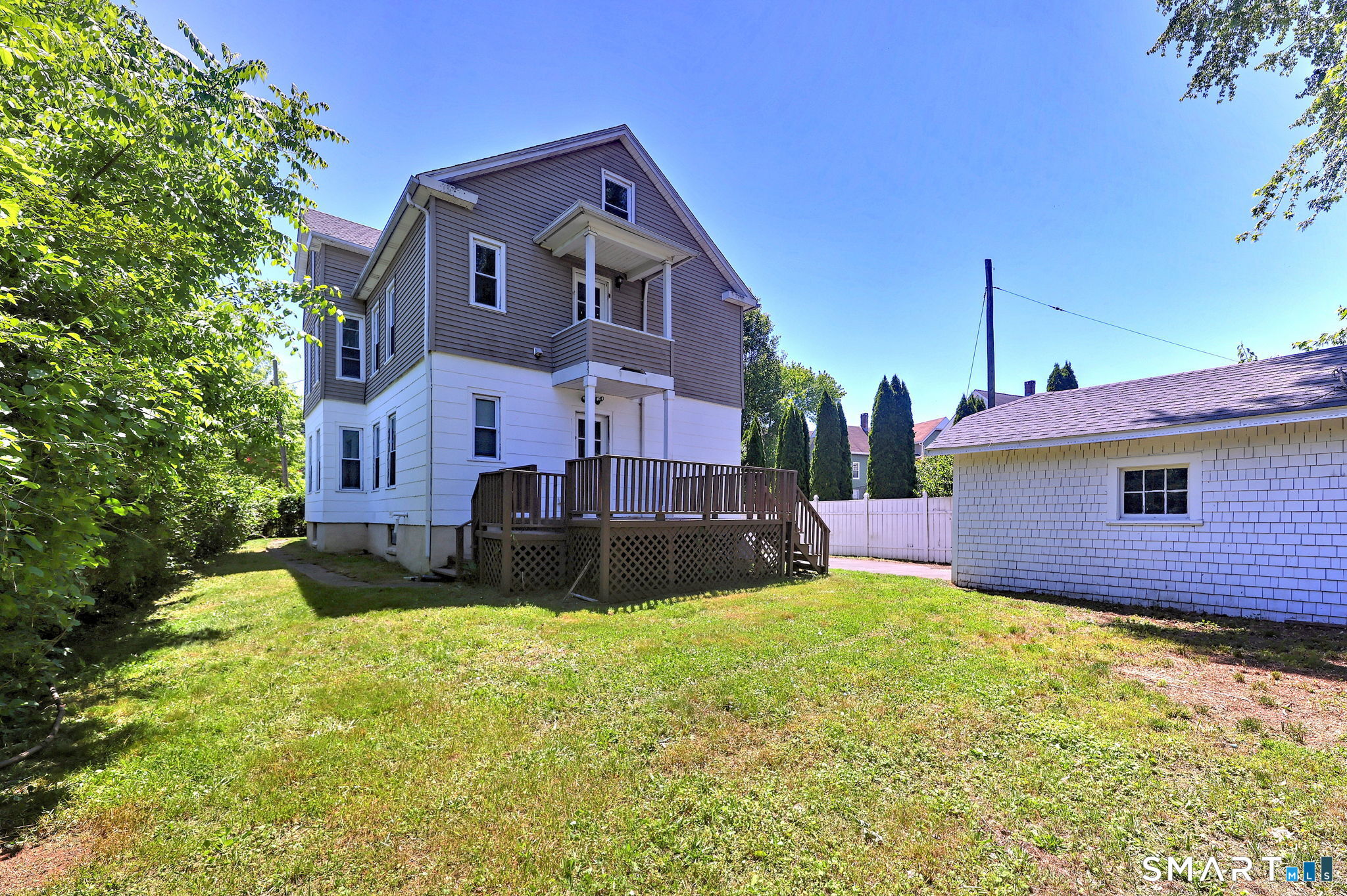 31 Winthrop Street Meriden, CT 06451 - Photo 4 of 18