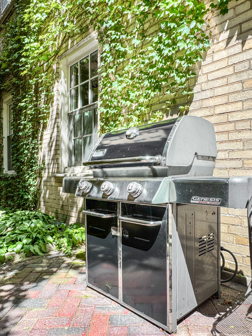 70 East Scott Street, Unit 605 Chicago, IL 60610 - Photo 27 of 29