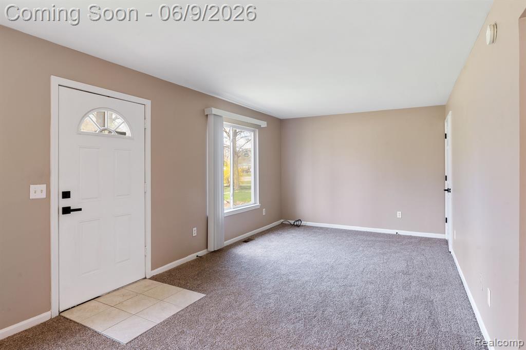 3260 Sashabaw Road Waterford, MI 48329 - Photo 18 of 34