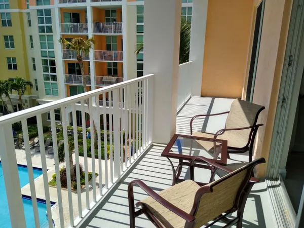 $6,500 | 806 East Windward Way, Unit 410, Lantana, FL 33462