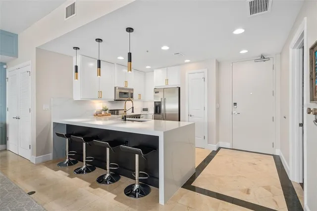 $599,900 | 101 South Eola Drive, Unit 1207, Orlando, FL 32801