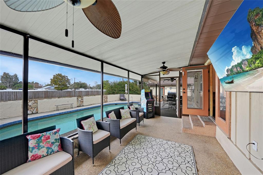 7597 Highway 31 Arcadia, FL 34266 - Photo 24 of 45 a living room with furniture