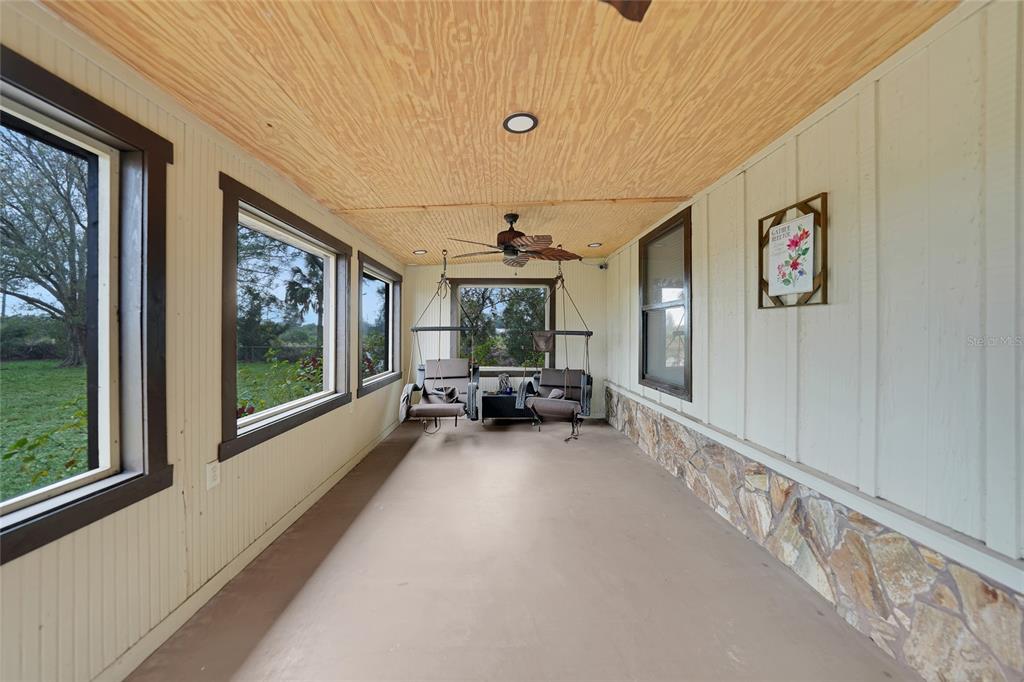 7597 Highway 31 Arcadia, FL 34266 - Photo 31 of 45 a view of a livingroom with furniture window and front door