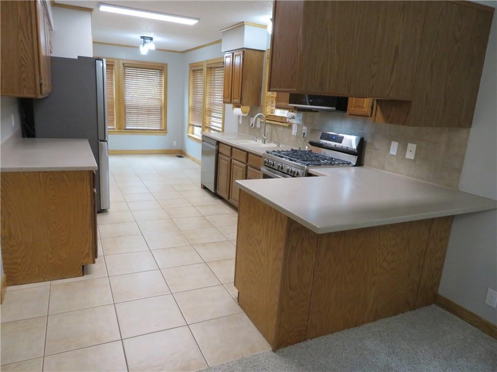 11750 46th Street Perry, KS 66073 - Photo 11 of 44