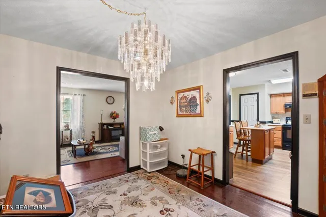 $449,900 | 116 Oak Street, Jacksboro, TN 37757