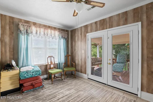 $449,900 | 116 Oak Street, Jacksboro, TN 37757