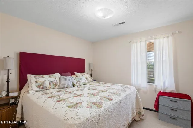 $449,900 | 116 Oak Street, Jacksboro, TN 37757