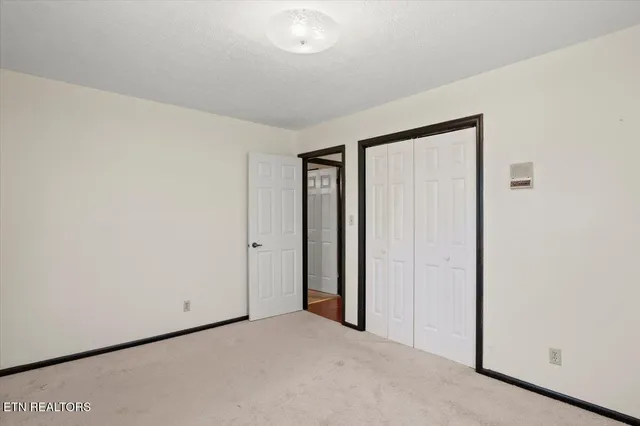 $449,900 | 116 Oak Street, Jacksboro, TN 37757