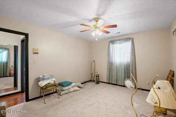 $439,900 | 116 Oak Street, Jacksboro, TN 37757