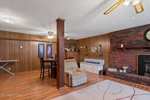 $449,900 | 116 Oak Street, Jacksboro, TN 37757