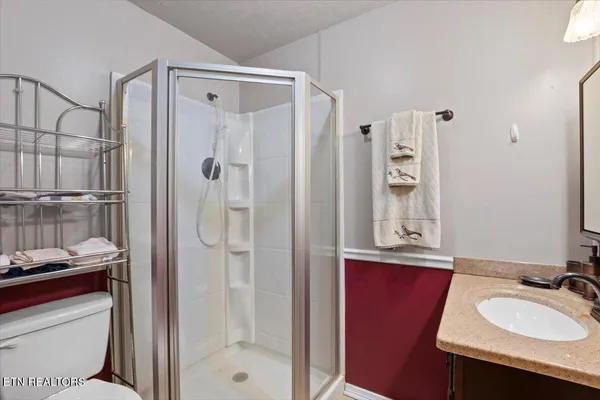 $439,900 | 116 Oak Street, Jacksboro, TN 37757